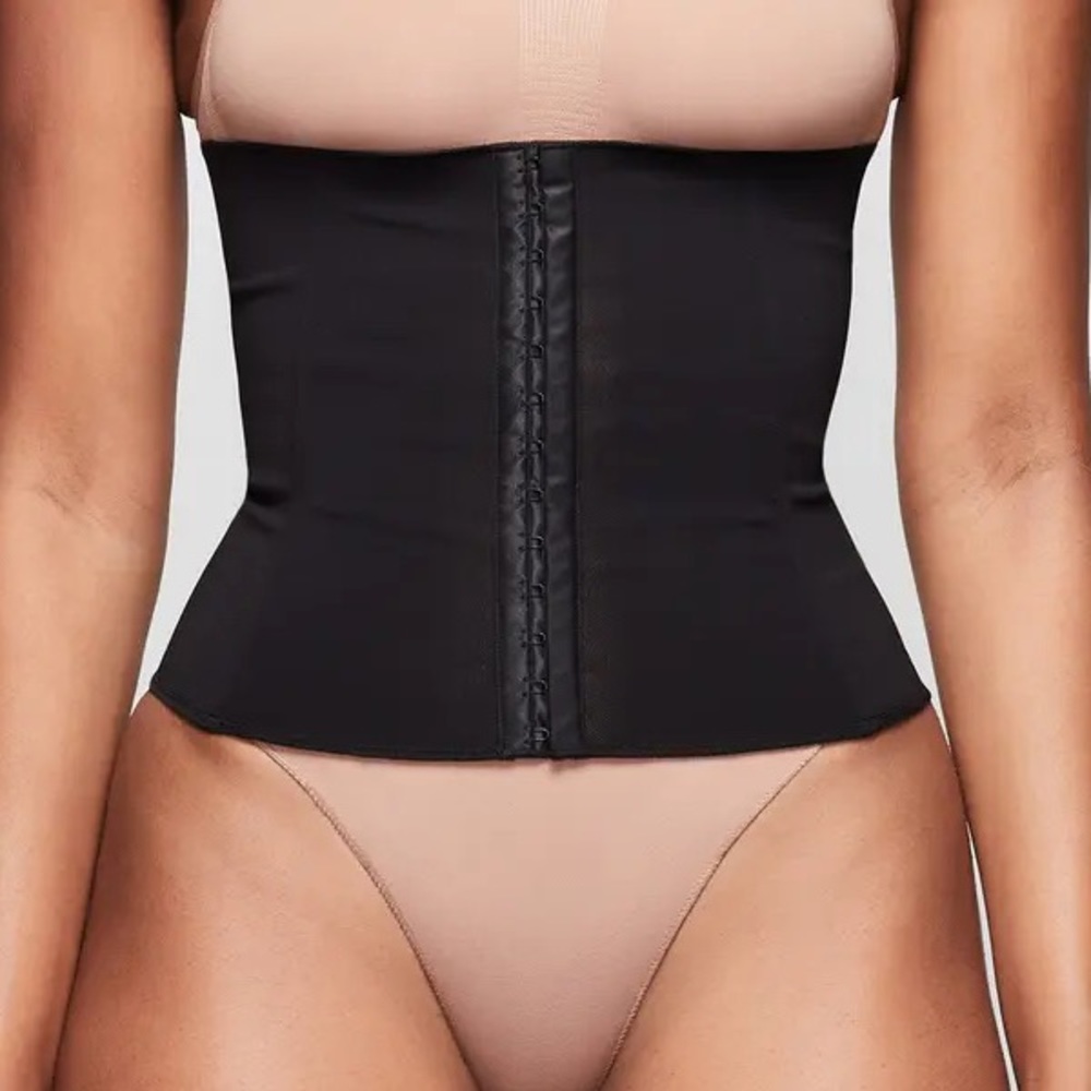 SKIMS Waist Trainer  🔥NWT🔥